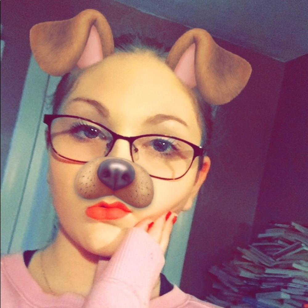 Meet your Posher, Gabriella